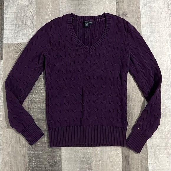 NWOT Tommy Hilfiger Ribbed Cable Knit V-Neck Sweater Eggplant Purple Size Small - Picture 2 of 6